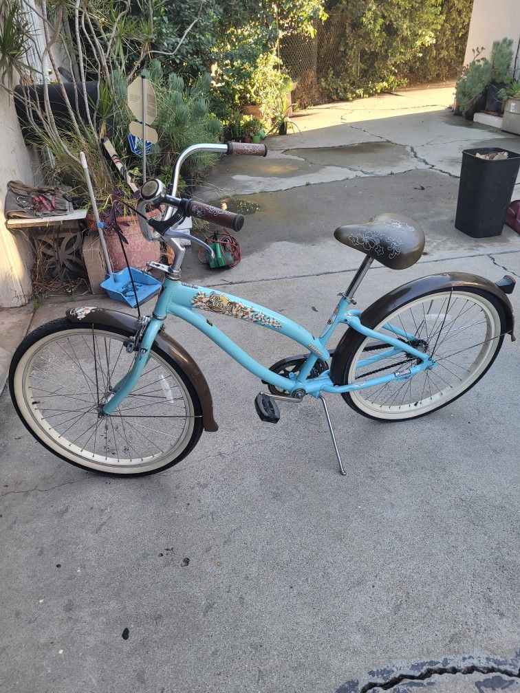 Great Girls Bicycle. Very Clean