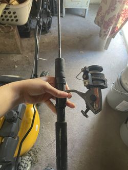 $25 Vintage Fishing 🎣 Rod Shakespeare 300 Combo 