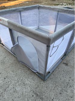 Play pen