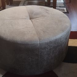 (Oversized) Soft Leather Ottoman  