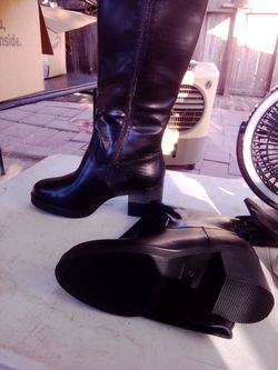 Black Leather Knee-High Boots size 11