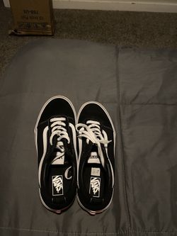 Youth Size 6 Vans 