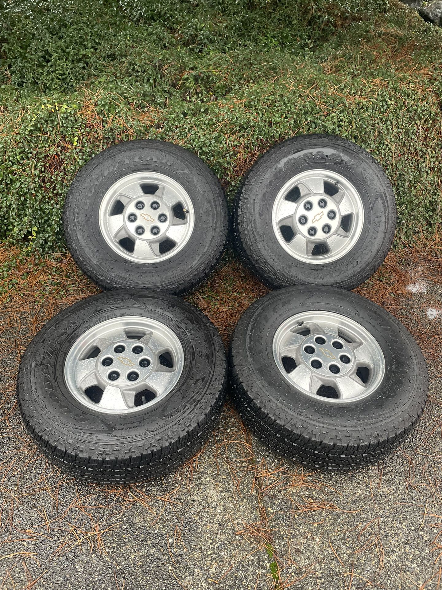 Tahoe Suburban Silverado Classic 16" Wheels Rims