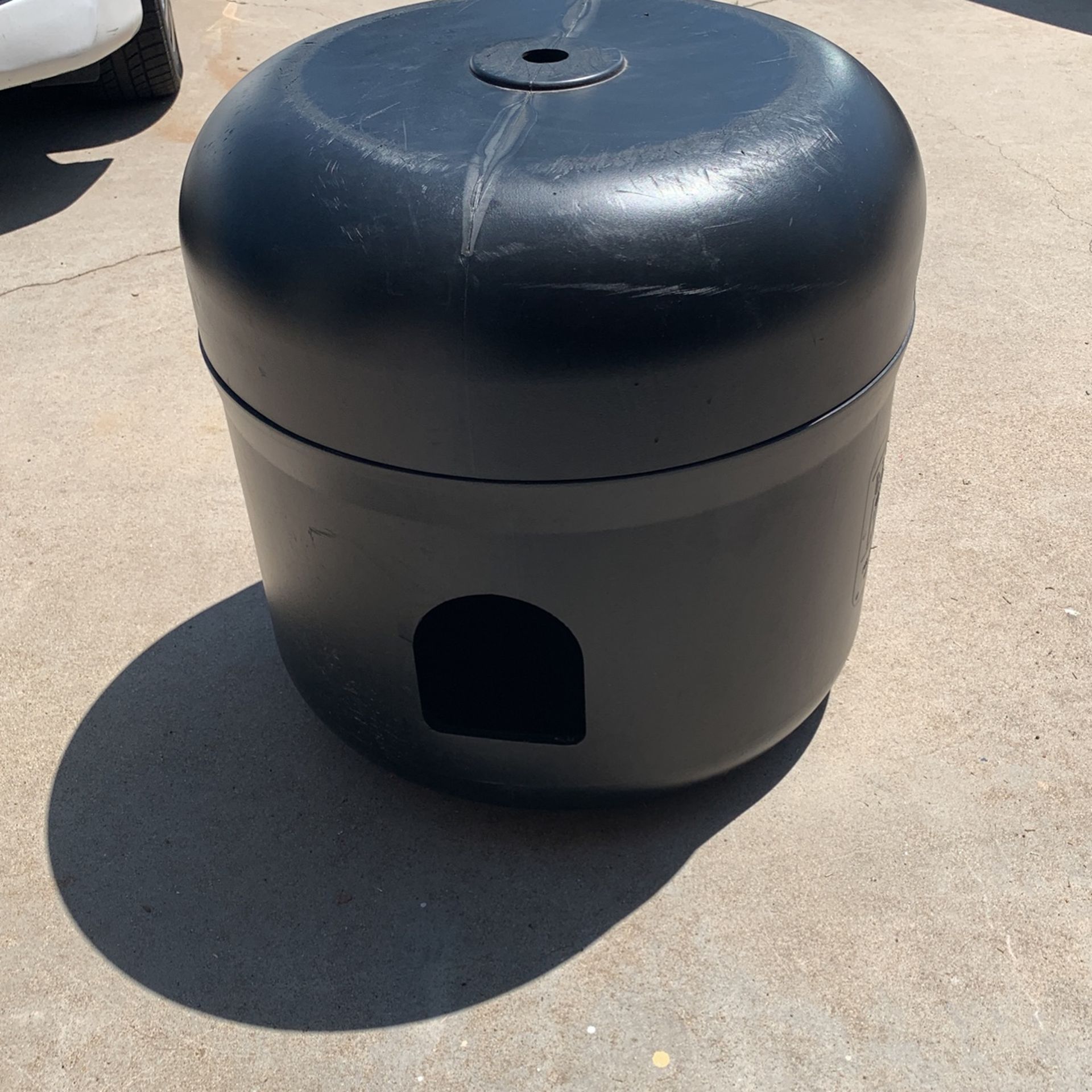 The Kitty Tube Insulated Outdoor Cat House