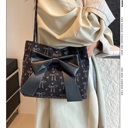 Summer commuting bag 2025 armpit versatile bag women‘s new bow one-shoulder tote fashion large capacity Internet celebrity
