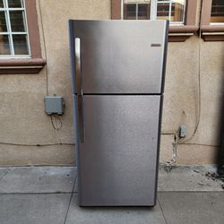 3 MONTHS WARRANTY 30x32x68 FRIGIDAIRE REFRIGERATOR SILVER 20CU FT