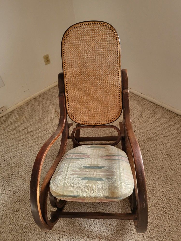 Rocking Chair 