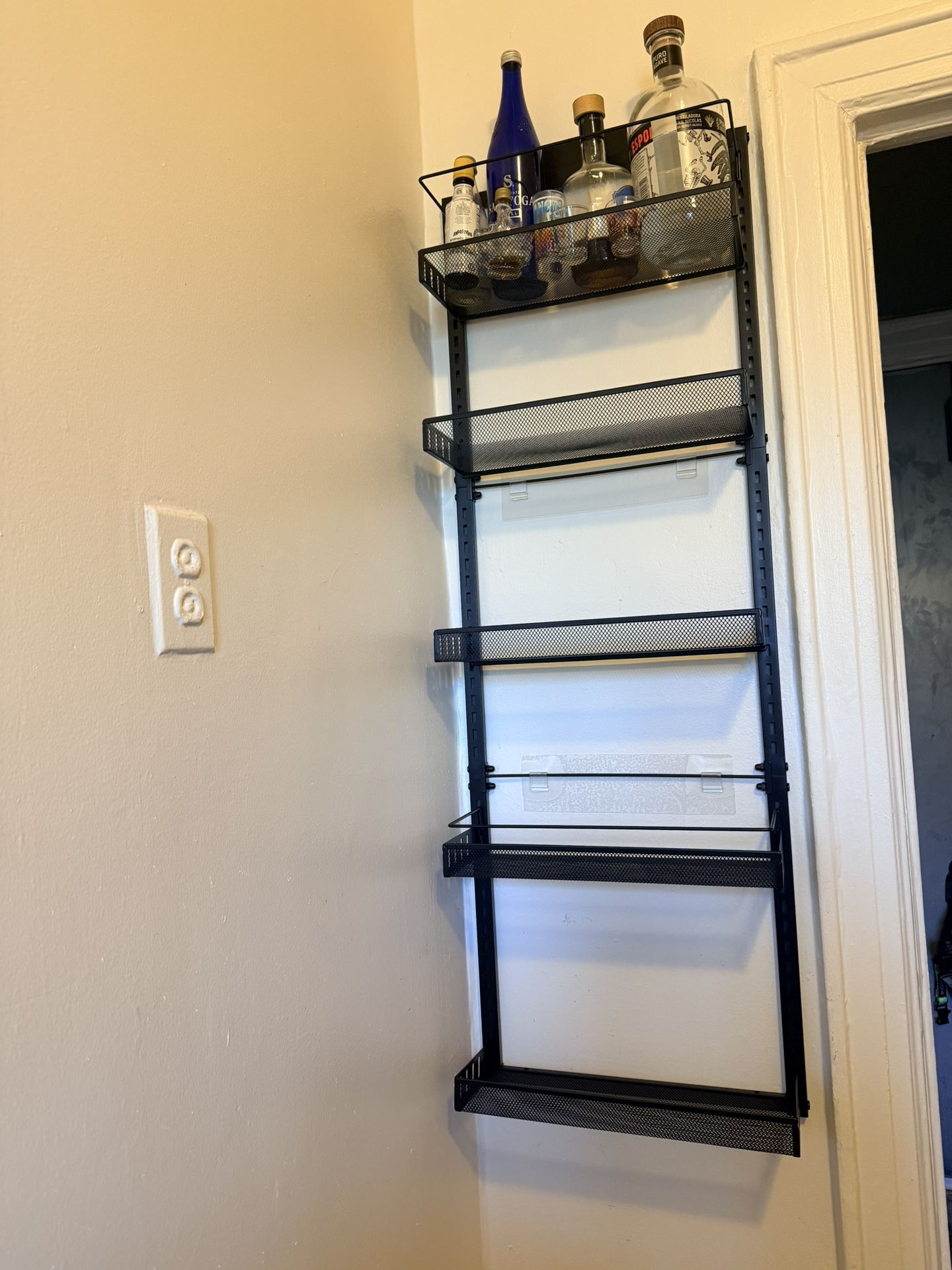 6 Tier wall rack