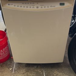 Dishwasher- GE Profile