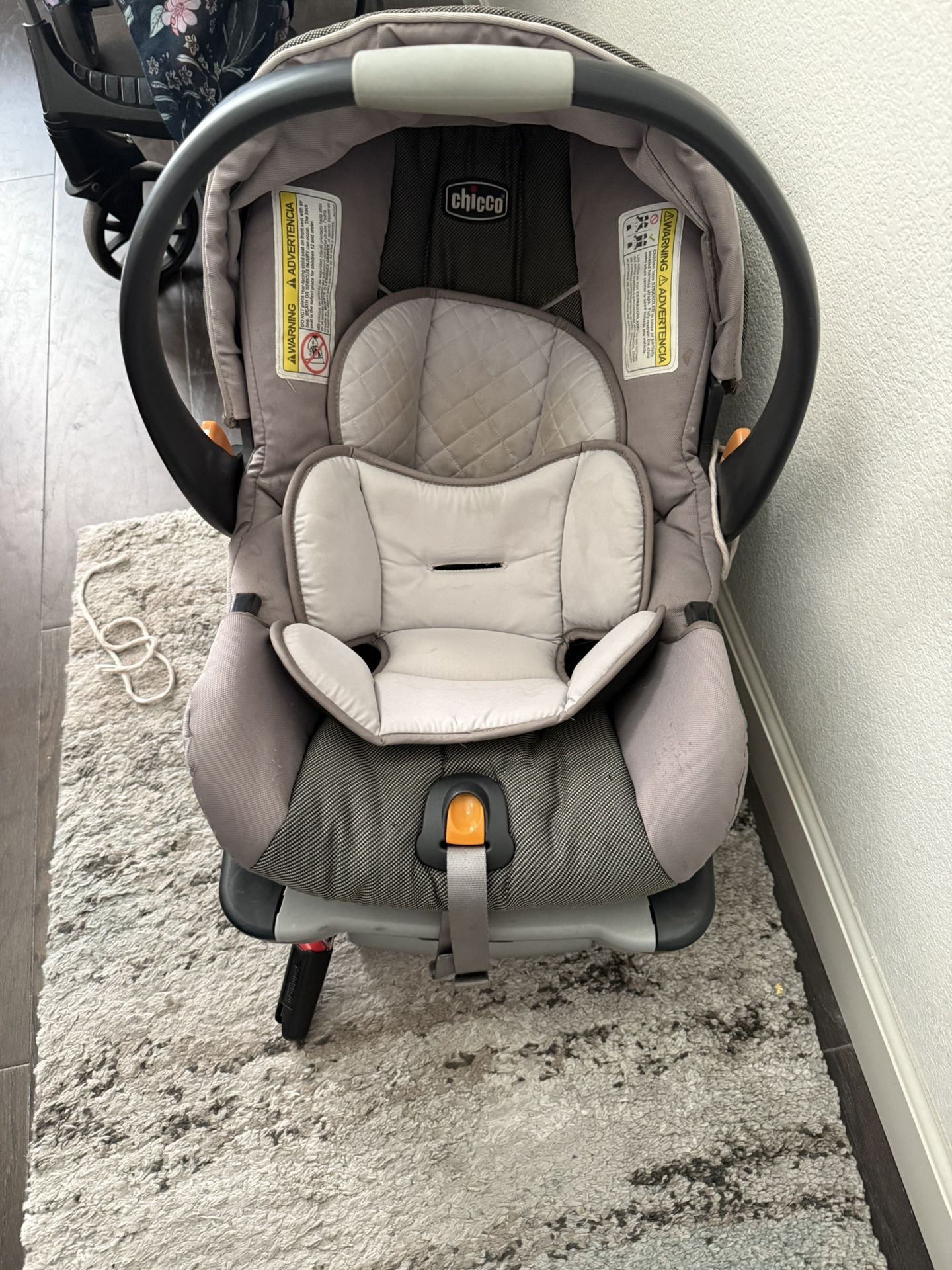 Chicco Infant Car Seat