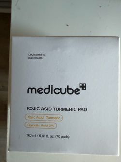 Medicube KOJIC ACID TURMERIC PAD