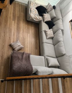 Couch/Sectional