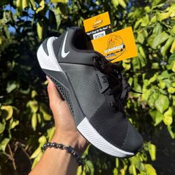Nike Metcon 10 Black White Women / Men Sizes NEW