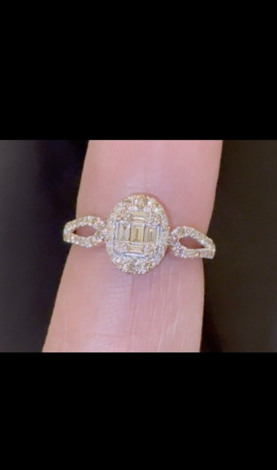 Woman's Engagement Ring 