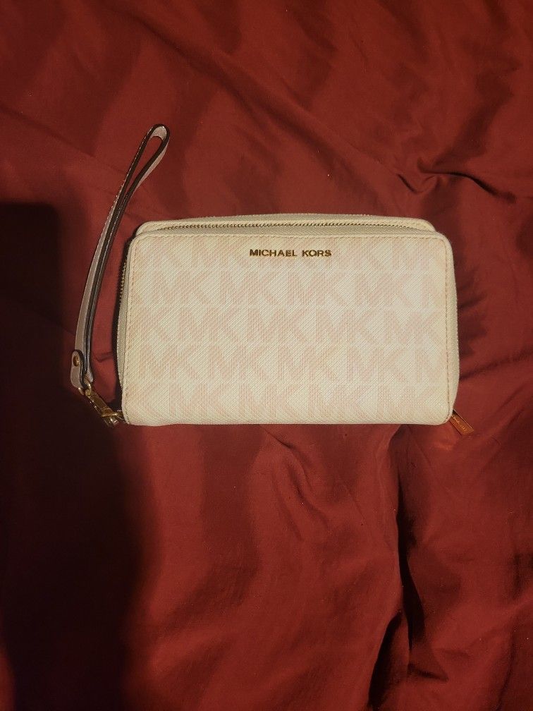 Michael Kors Wristlet