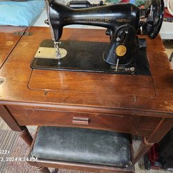 Antique 1948 Singer Sewing Machine 