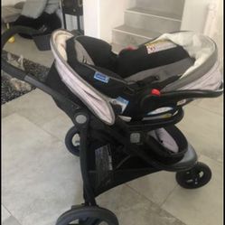 Gracco Jogger Stroller With Car Seat