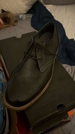 Dress shoe