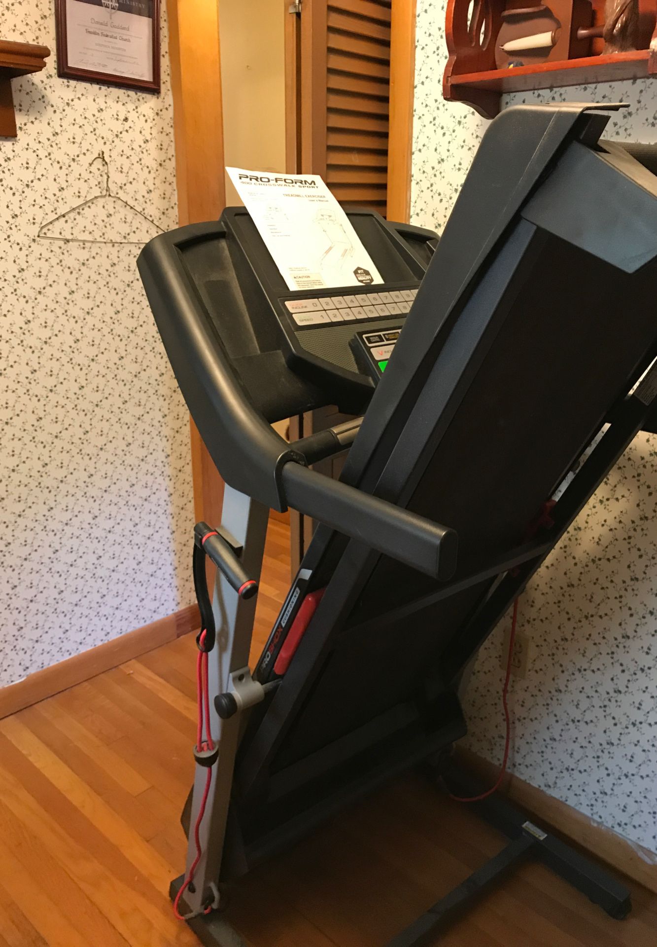 Proform crosswalk sport 400 treadmill for Sale in Medway, MA OfferUp