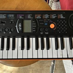 Casio SA 76 Mini Keyboard 