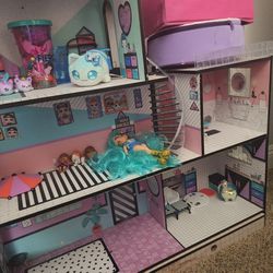LoL Dollhouse And Glamper Set With Dolls