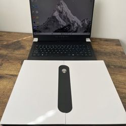 Alienware x14 R1 14" 144Hz Intel i7, GeForce RTX 3060, 2TB SSD, 16 GB RAM w/ Box