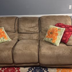Very Comfortable Sofa And Chair Unfolding For Legs