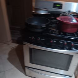 Stove And REFRIGERATOR 400 For Both