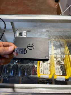 Docking station  Dell Dock WD15 with 130 Adapter