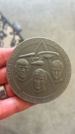 1990 Star Trek 25th Anniversary medallion