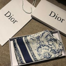 DESIGNER SCARVES FOR WOMEN ( READ THE DESCRIPTION 