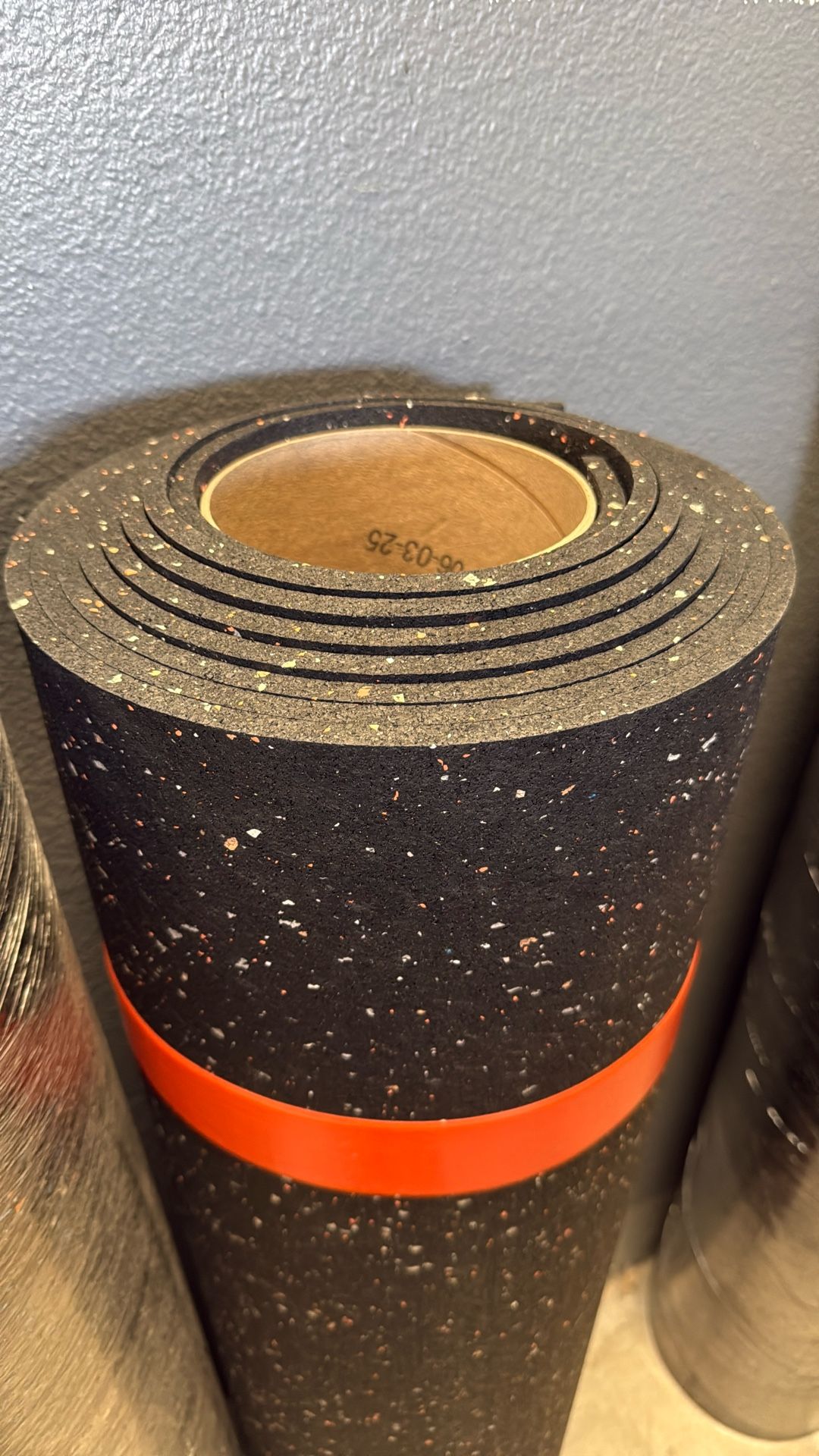 Over 100 Rolls In Stock!  RUBBER FLOORING GYM FLOOR - COMMERCIAL GRADE! Heavy Duty Indestructible, Better Than Horse Stall Mats 