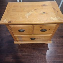 Brown Night Stand Drawer For Sell.