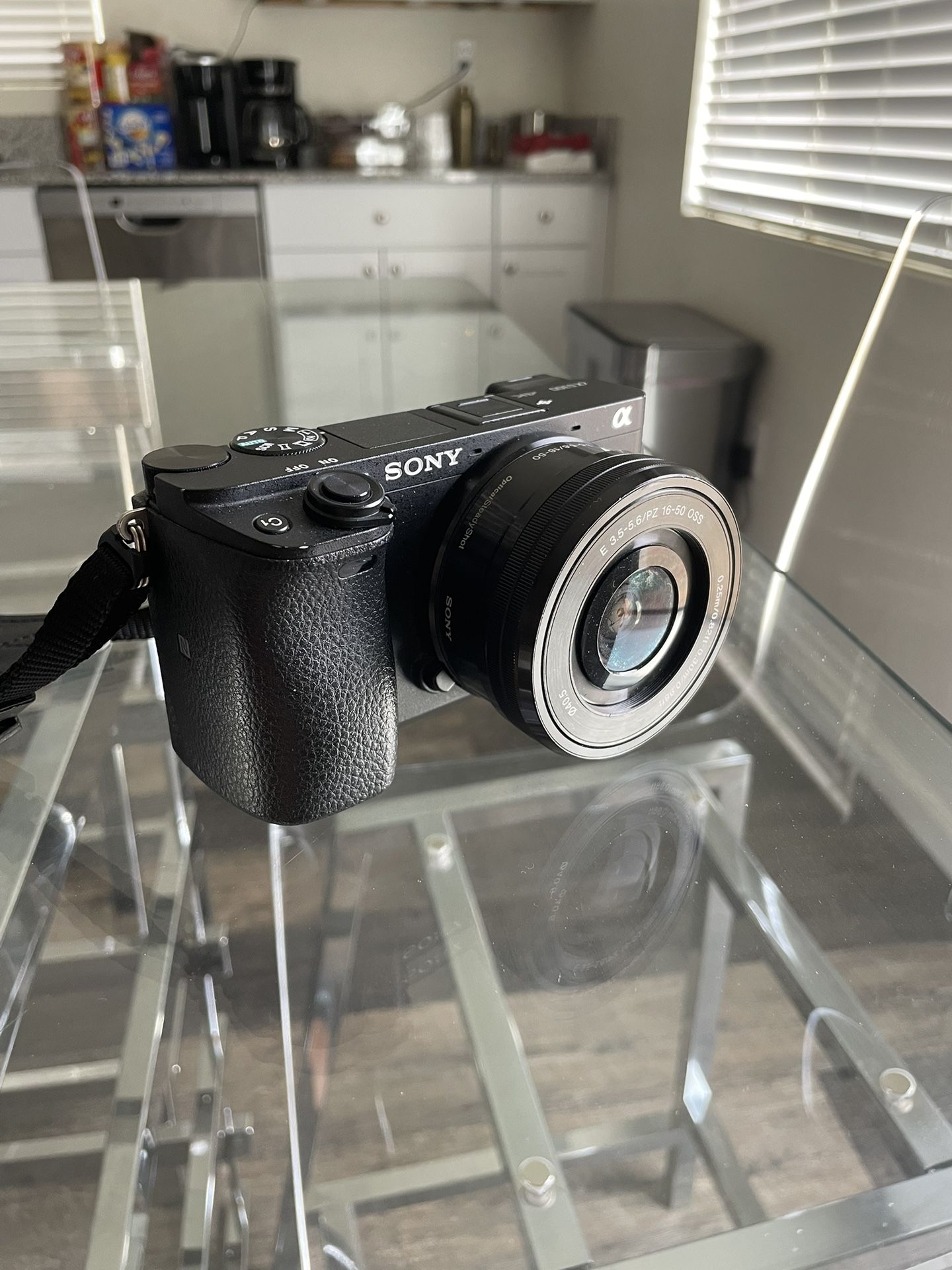 Sony A6300 + 2 Lenses ($1000)