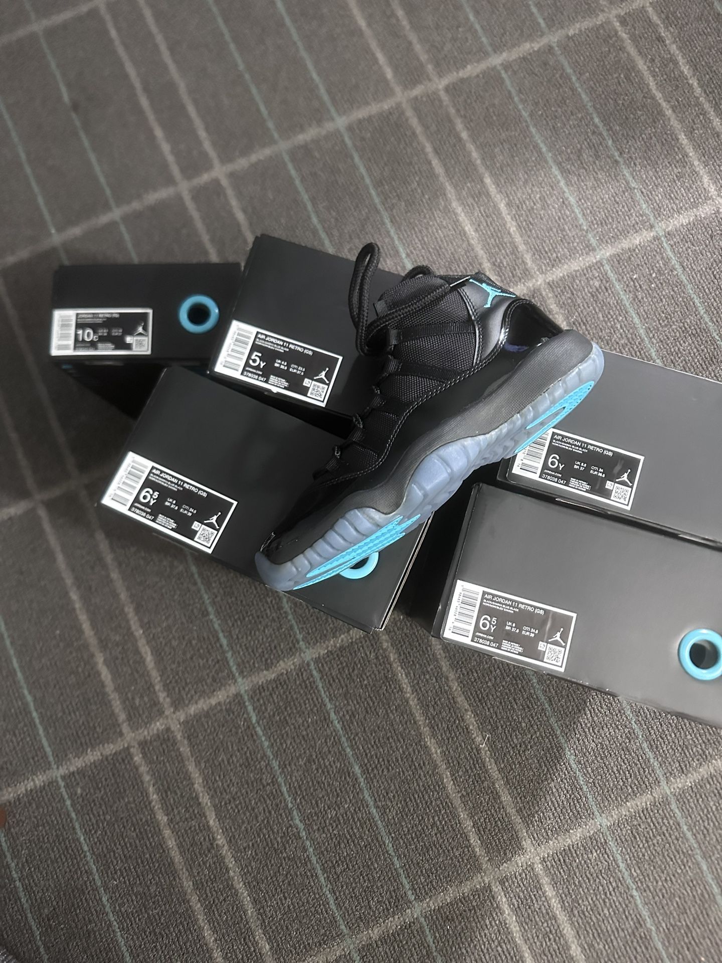 Jordan 11 Gamma Size 6Y