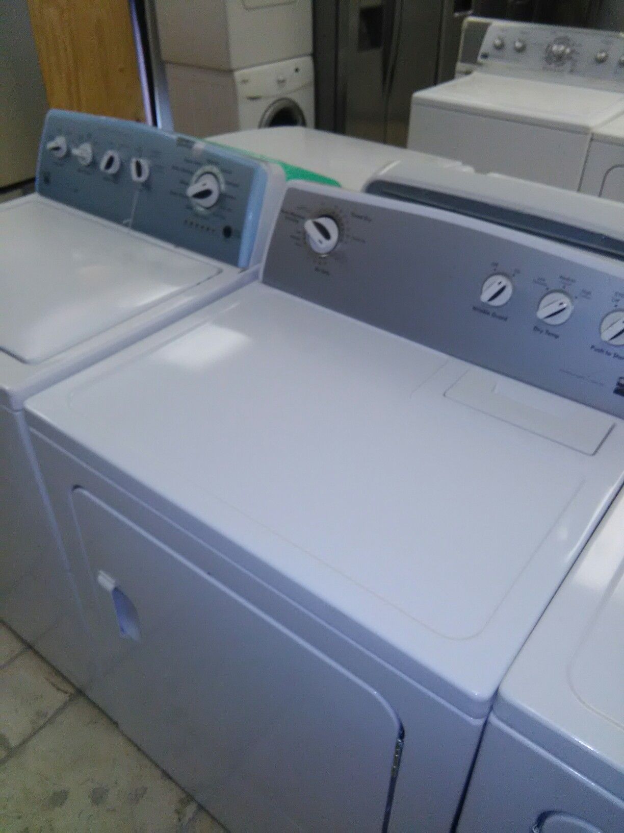 Kenmore washer and dryer set new scratch and dent