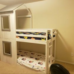 Twin Bunk Bed House