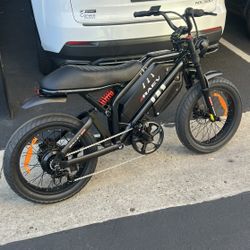 E-Bike RAEV Bullet GTX - LOW MILES!