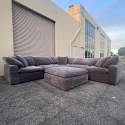 VERY LARGE DEEP SEAT SECTIONAL GREY BRAND NEW SAME DAY DELIVERY 