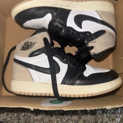 Jordan 1 Retro Hi Size 11.5 Kids 