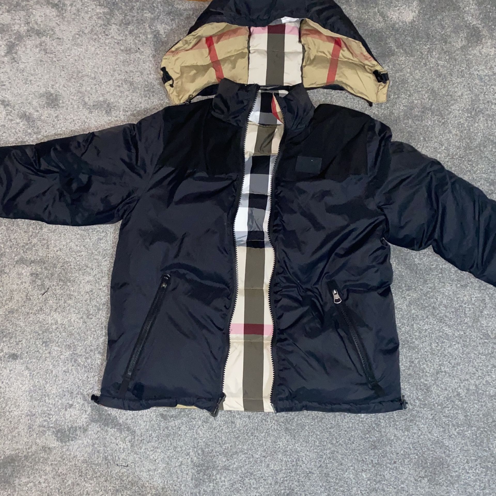 Burberry Puffer (reversible)