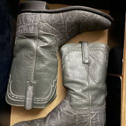 Lunches Boots 