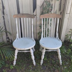 Set of Two Shabby Chic Windsor Spindle Back White Farmhouse Chairs with Plank Seats