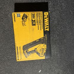 Dewalt 15 Ga Angle Finish Nailer 
