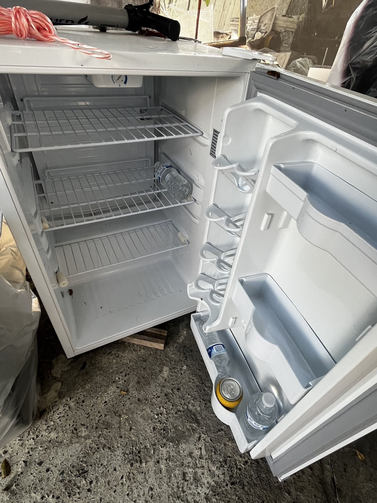 Mini fridge