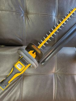 Dewalt FLEXVOLT 60V 26" Hedge Trimmer (Tool Only)