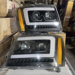 Chevy Tahoe / Suburban / Avalanche Black Housing Headlights For 2007 To 2014