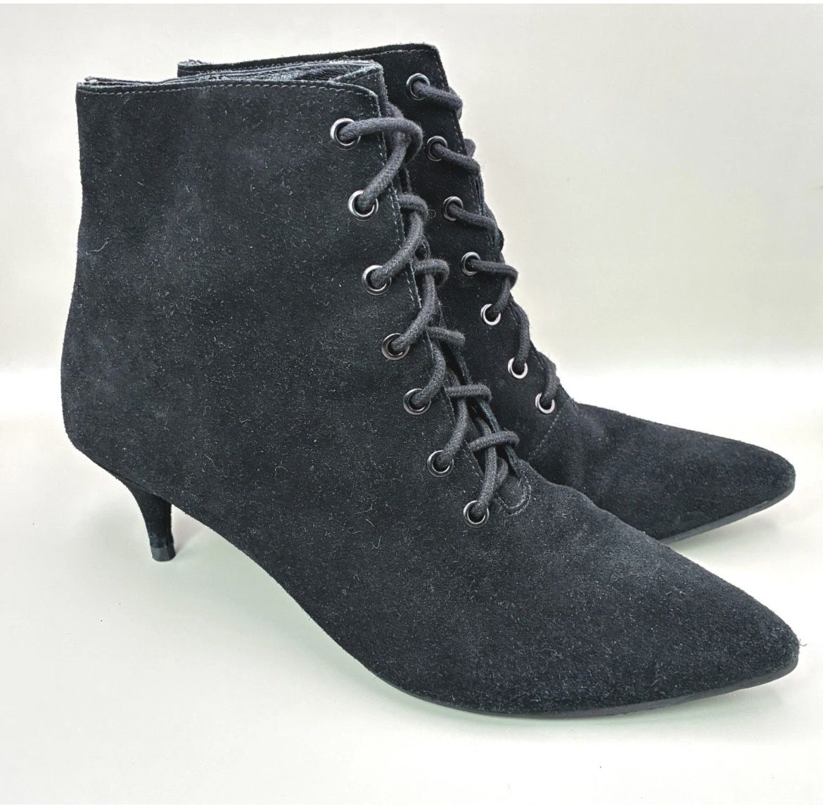 Black Suede Lace-Up Ankle Boots Kitten Heel Size 10 Urban Outfitters