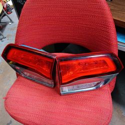 2014-21 Jeep Grand Cherokee L&R Trunk Light 