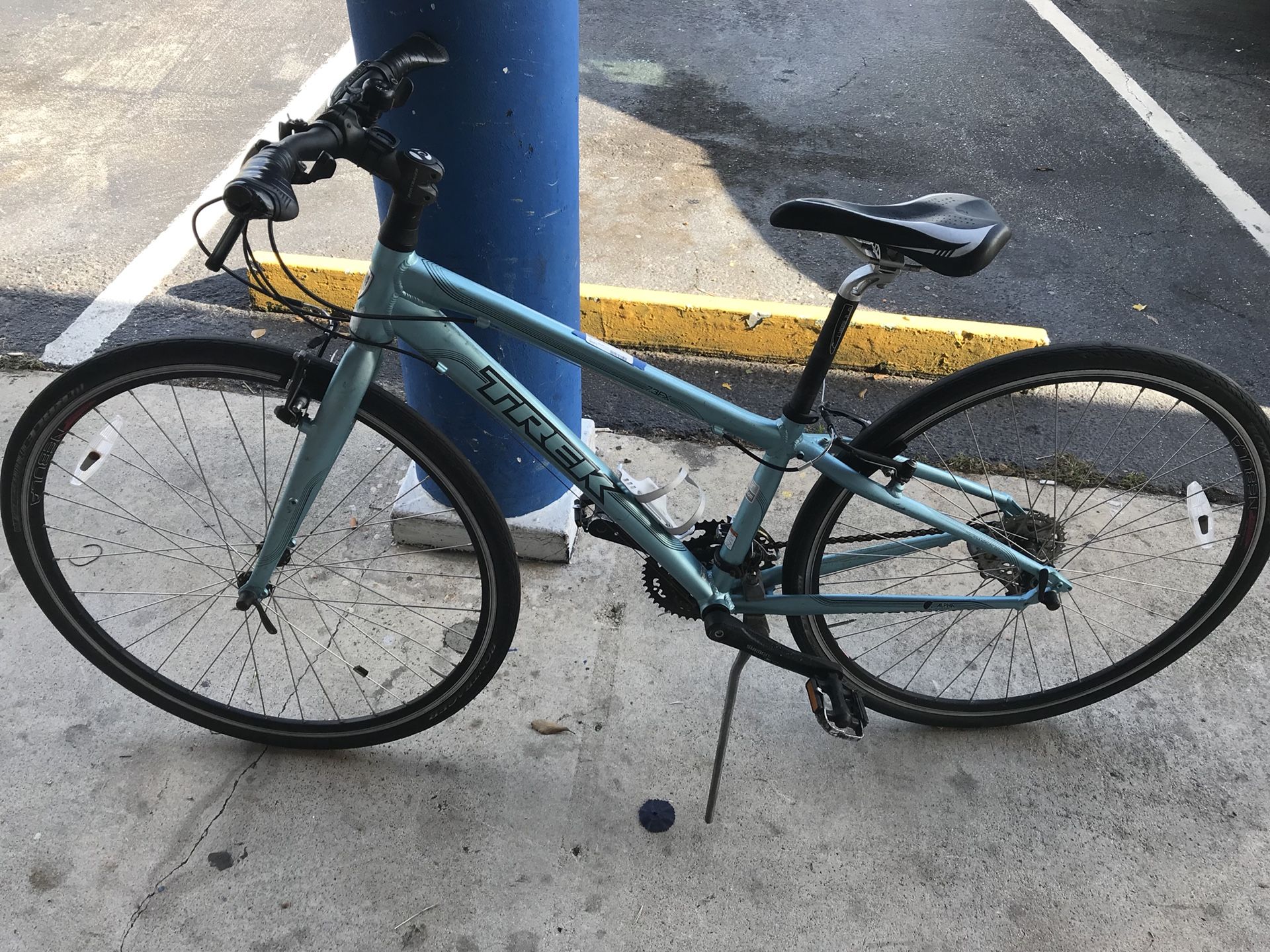 2010 Trek 7.3 FX ladies bike